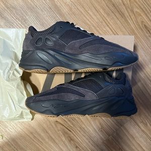 Yeezy Boost 700 ‘Utility Black’